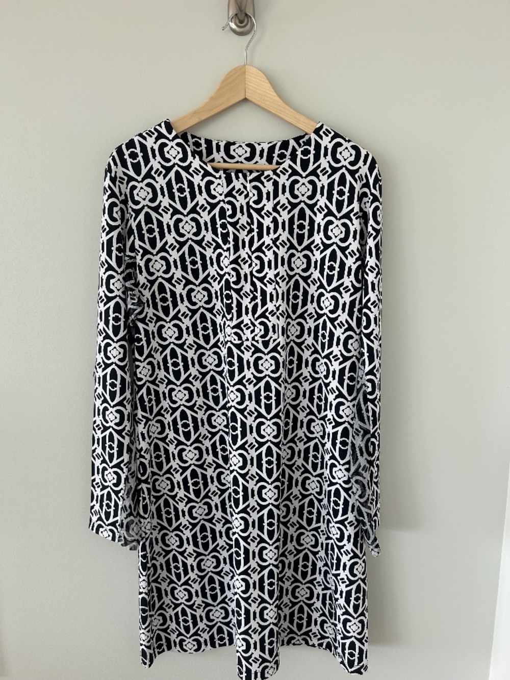 IBKUL Luck-Key Black and White V-Neck Long Sleeve UPF 50+ Dress Sz XL  EUC